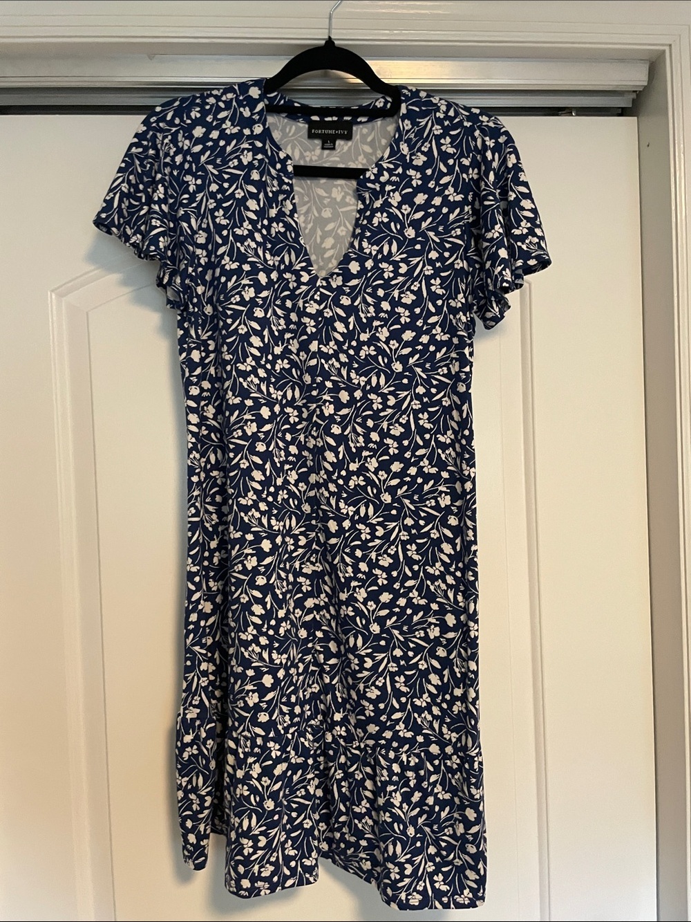 NWOT! Fortune + Ivy Blue and White Floral Mini Dress - V-Neck Flutter Sleeve